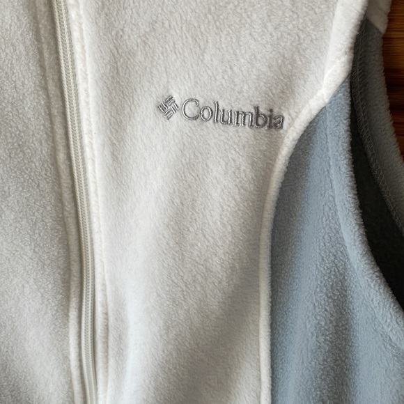 Columbia fleece size small. Vest - Picture 2 of 5